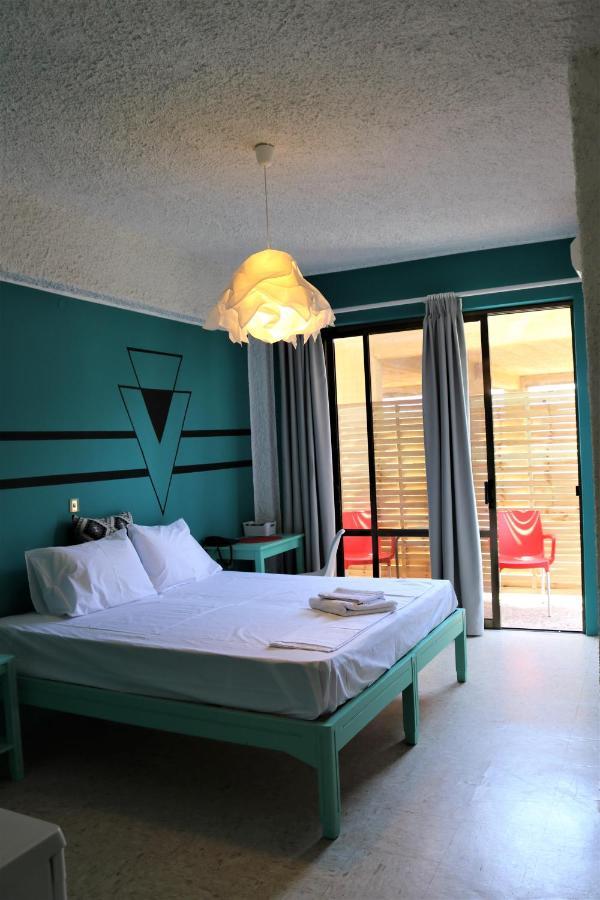 The Bongos - Socially Conscious Rooms, Part Of The Room Rate Goes To Charity Платаньяс Экстерьер фото